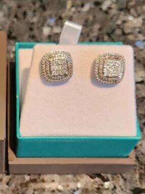 EFFY diamond stud earrings